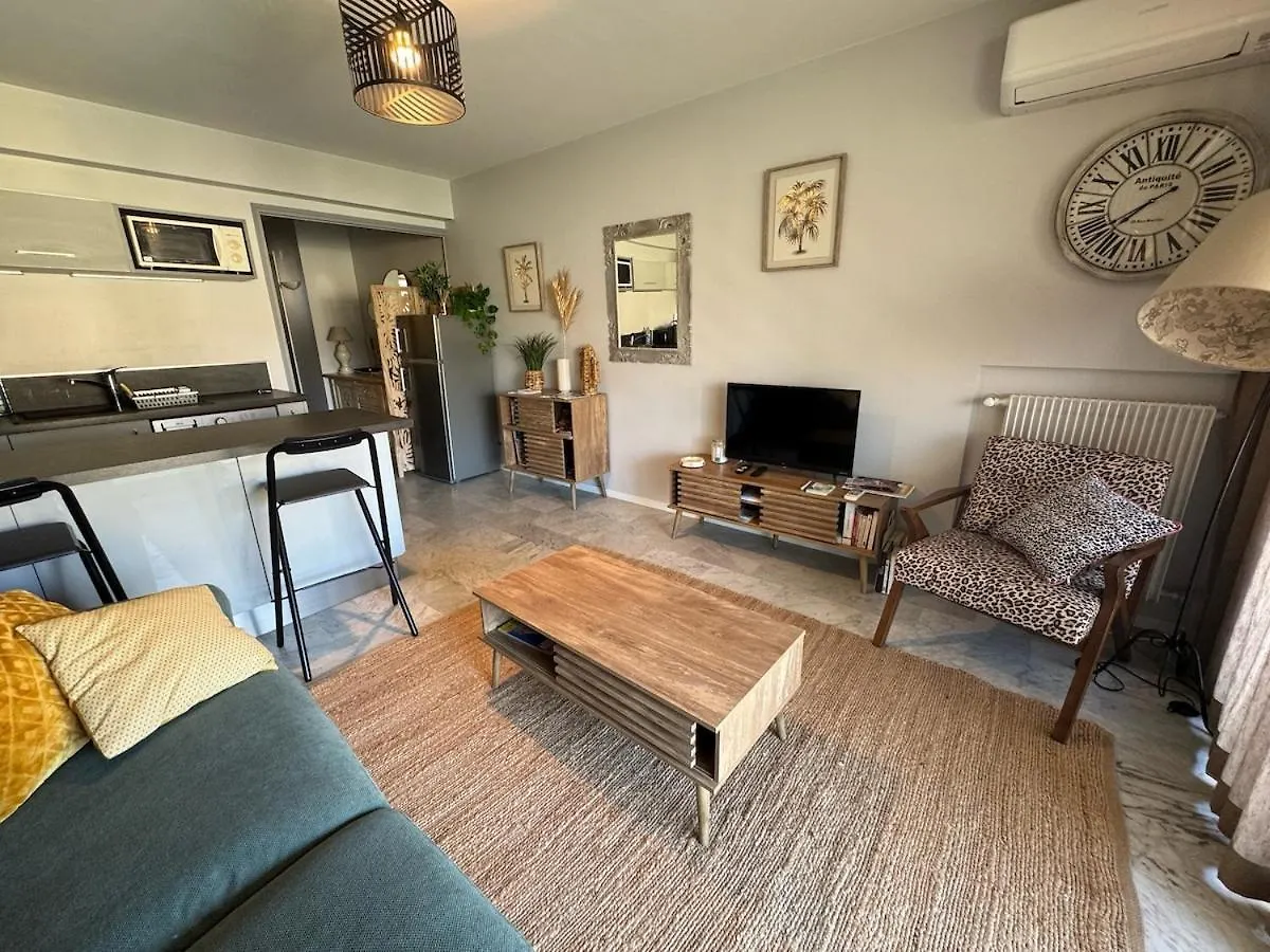 Studio La Napoule 2 Min Beach 4 People Air Conditioning Mandelieu
