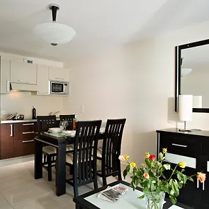 Aparthotel Vacanceole - Carre Marine, Mandelieu-la-Napoule