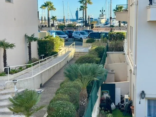 Studio La Napoule 2 Min Beach 4 People Air Conditioning Mandelieu-la-Napoule France