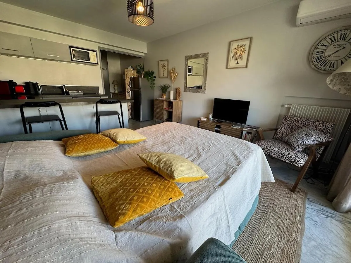 Apartment Studio La Napoule 2 Min Beach 4 People Air Conditioning Mandelieu-la-Napoule